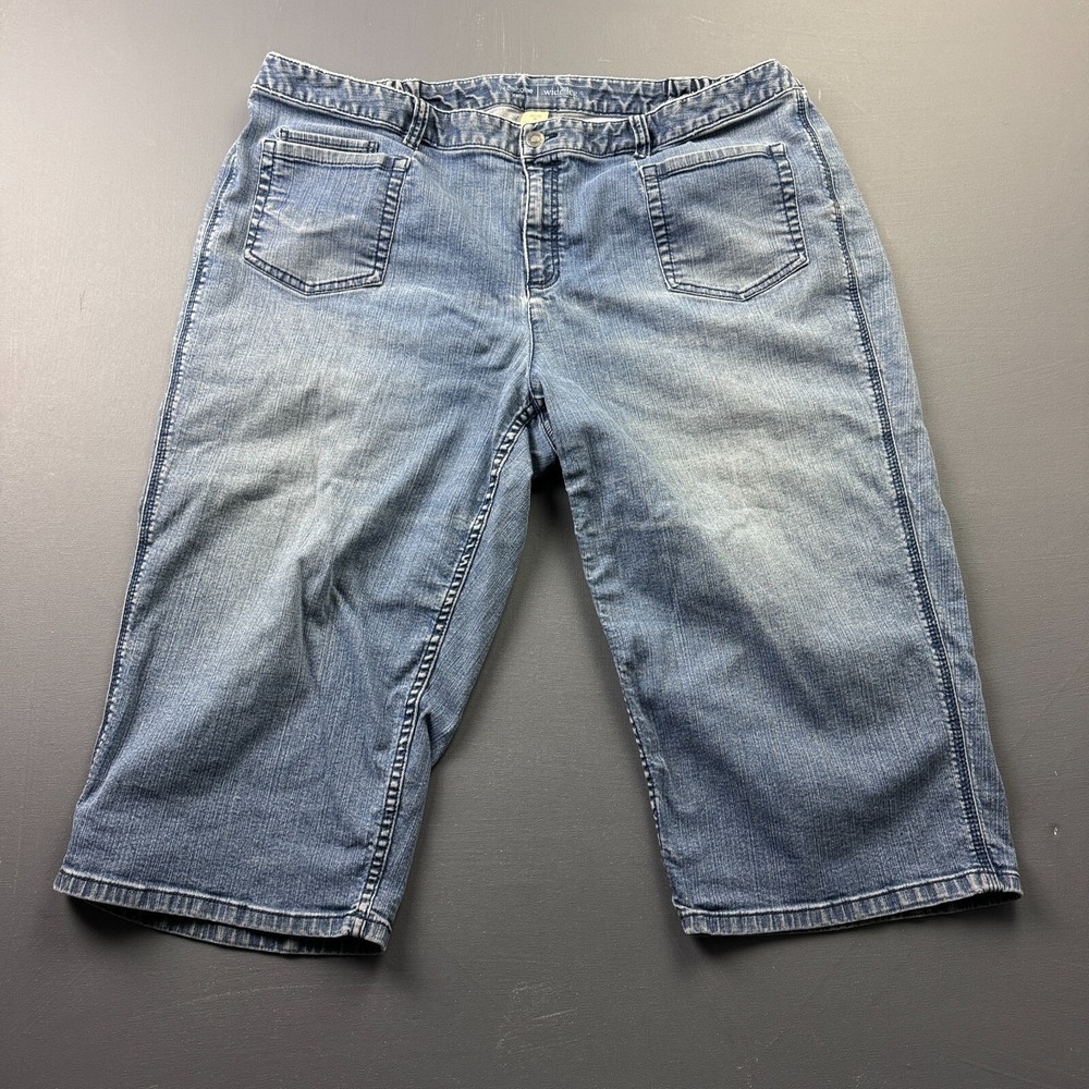 Liz Claiborne Women's 24 Petite Blue Denim Capri Wide Leg Jean Shorts Cropped